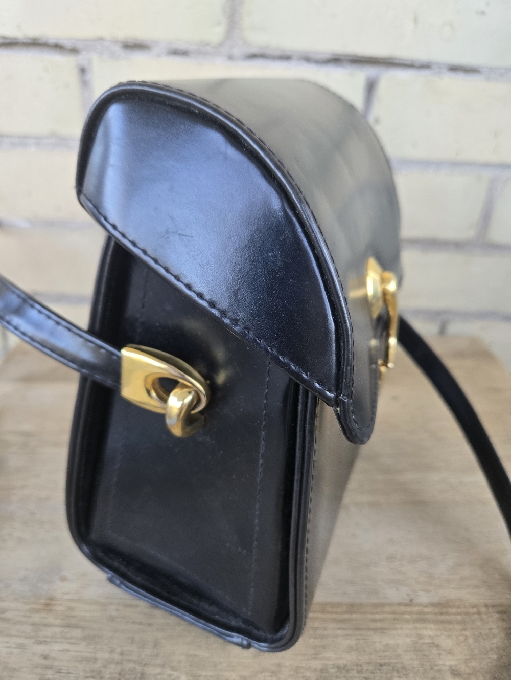 Vintage Leather Bag - Picture 9 of 14